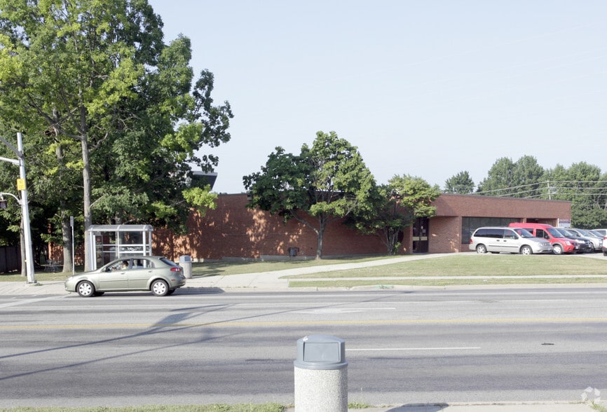 More Photos Of 1396 Guelph Line, Burlington Post Office For Lease