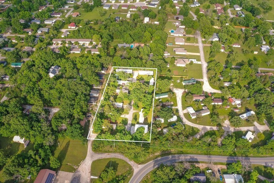 More Photos Of 153 Laclede Ln, Hollister Manufactured Housing Mobile Home Park For Sale