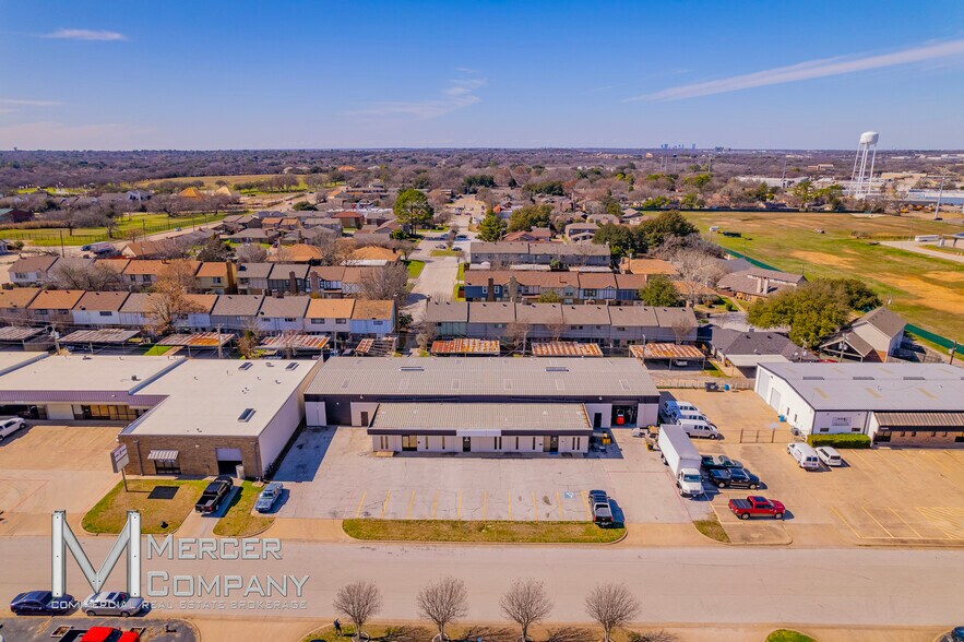 More Photos Of 2232 Michigan Ave, Arlington Showroom For Lease