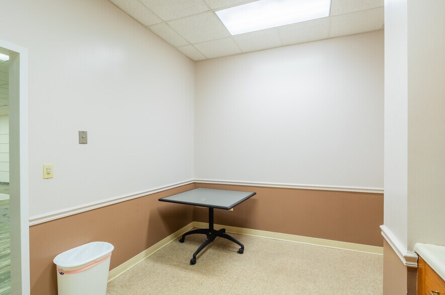 More Photos Of 663 Pennsylvania Ave, Elizabeth Warehouse For Lease