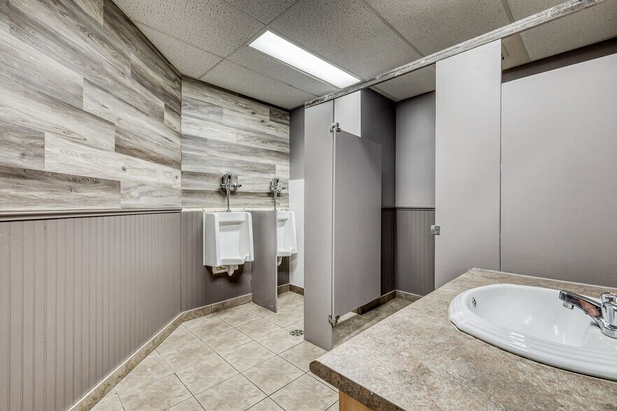 More Photos Of 370 Boul Desjardins, Maniwaki Freestanding For Sale