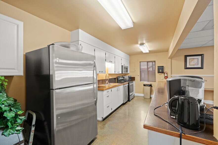 More Photos Of 3201 S 43rd St, Tacoma Specialty For Sale