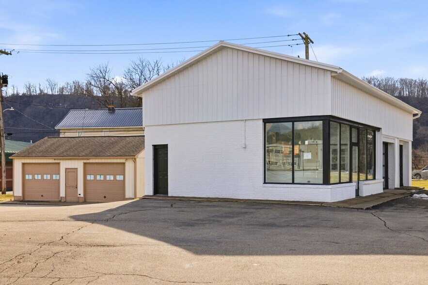 More Photos Of 400 5th Ave, New Brighton Auto Repair For Sale