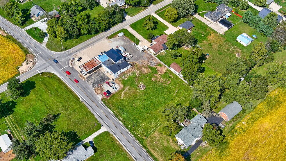 More Photos Of 5982 W State Road 32, Anderson Service Station For Sale