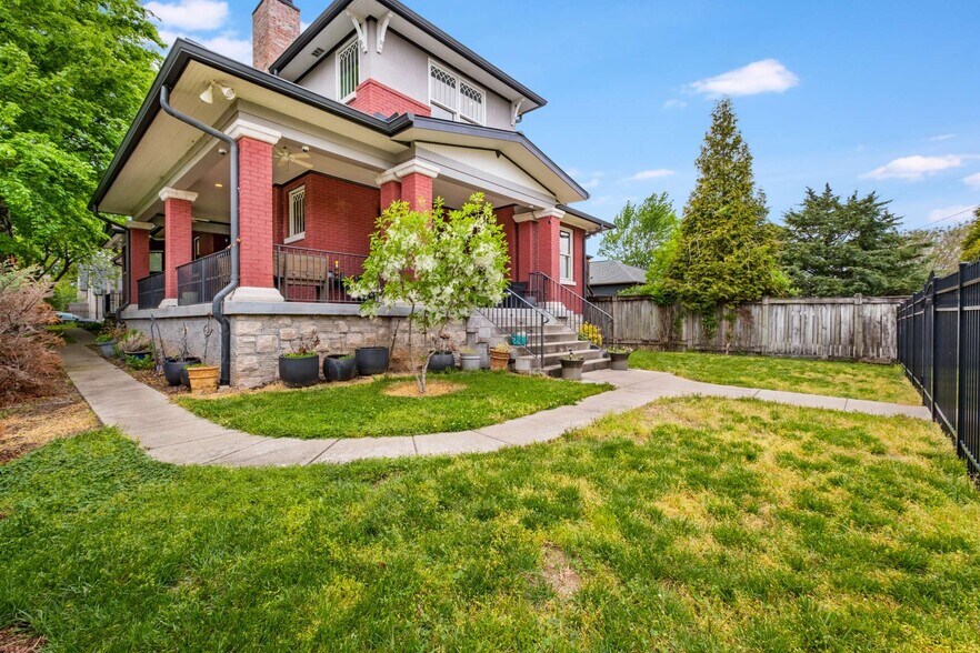 More Photos Of 1308 6th Ave N, Nashville Office Residential For Sale