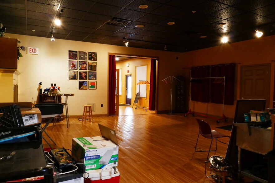 More Photos Of 9 N Loudoun St, Winchester Office For Sale