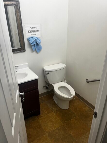 More Photos Of 12 Park Ave, Hull Lodge Meeting Hall For Sale