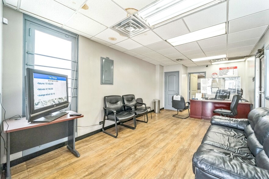 More Photos Of 4423 Belair Rd, Baltimore Auto Repair For Sale