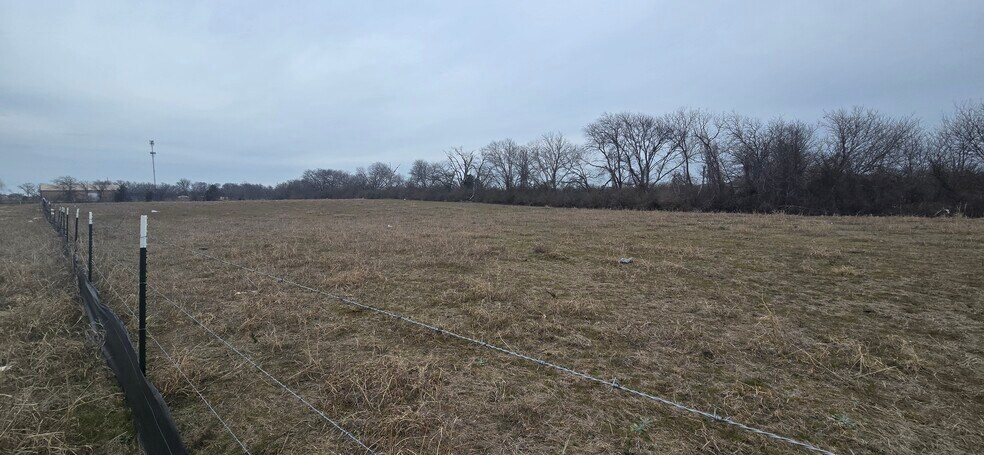 More Photos Of TBD Interstate 35 Frontage Road, Sanger Land For Lease