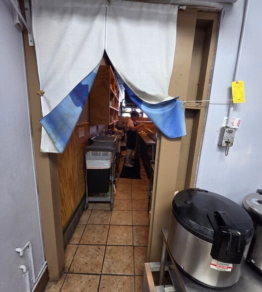 More Photos Of 7311 Little River Tpke, Annandale Storefront For Sale