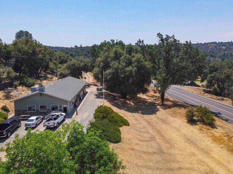 More Photos Of 3836 HWY 49 S, Mariposa Light Manufacturing For Sale