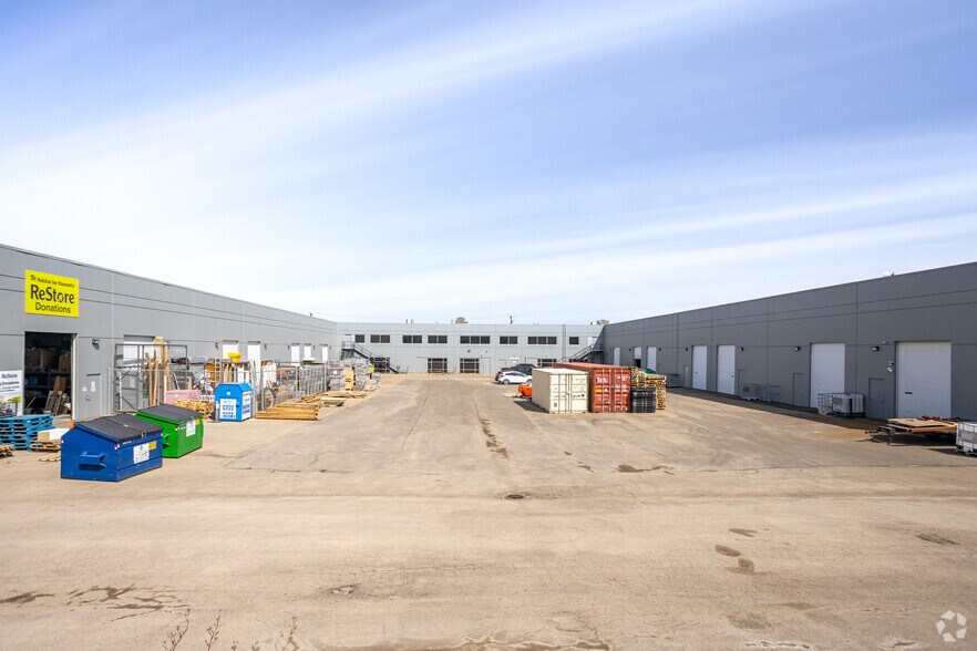 More Photos Of 3601 82nd Ave, Leduc Flex For Lease