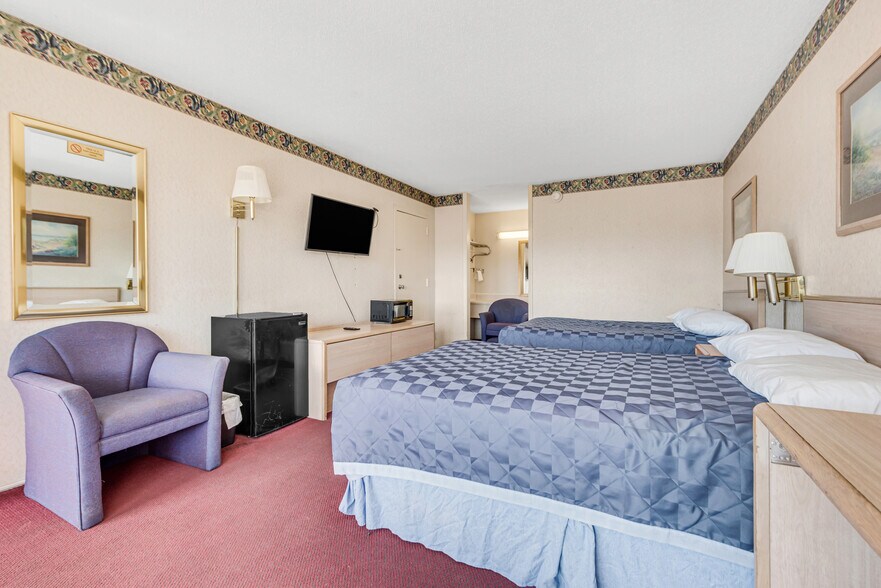 More Photos Of 1014 Cosby Hwy, Newport Hotel For Sale