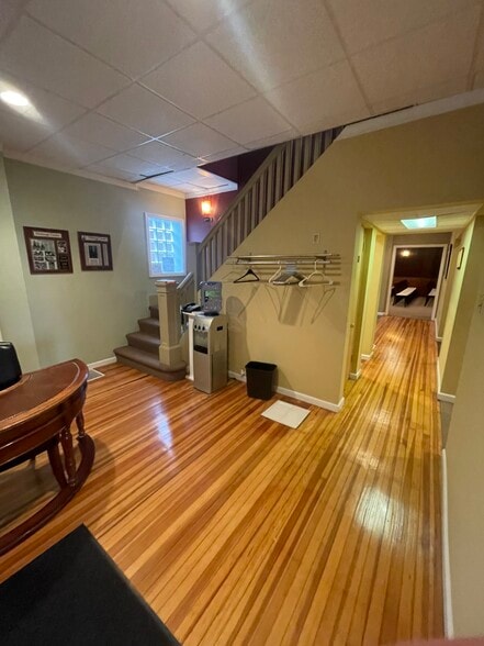 More Photos Of 3313 Brighton Rd, Pittsburgh Funeral Home For Sale