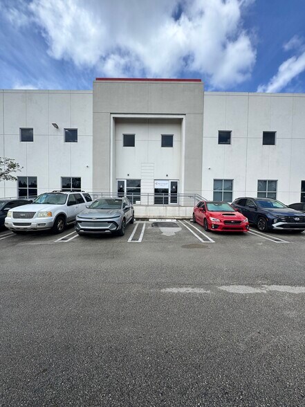 More Photos Of 13202 NW 107th Ave, Hialeah Gardens Warehouse For Sale