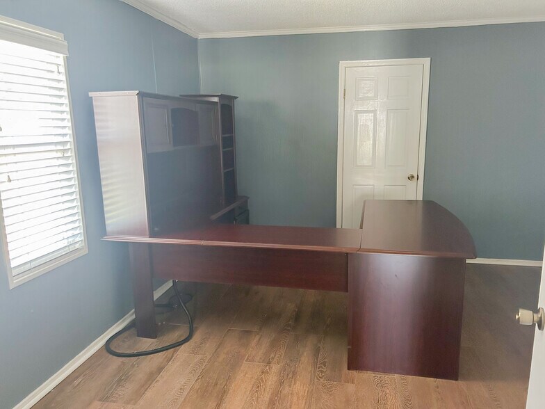 More Photos Of 14 Ferry Ave, Saraland Office For Lease