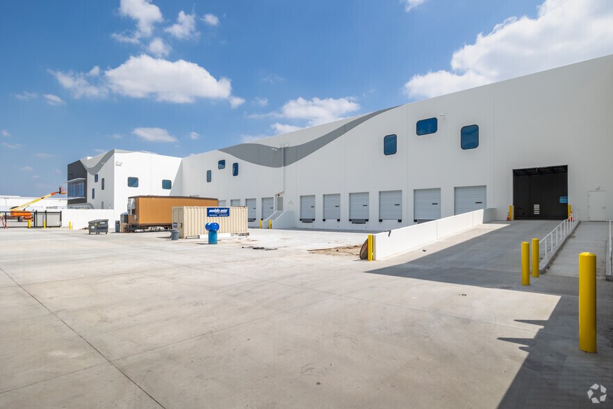 More Photos Of 773 S Foisy St, San Bernardino Warehouse For Sale