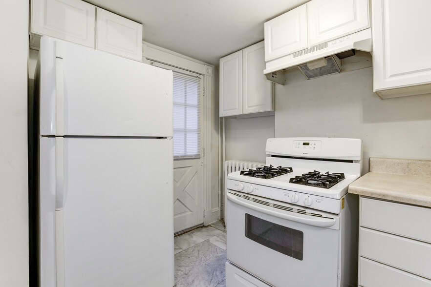 More Photos Of 1623 W Grace St, Richmond Apartments For Sale