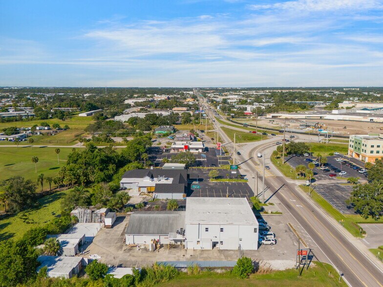 More Photos Of 204 44th Ave E, Bradenton Freestanding For Sale