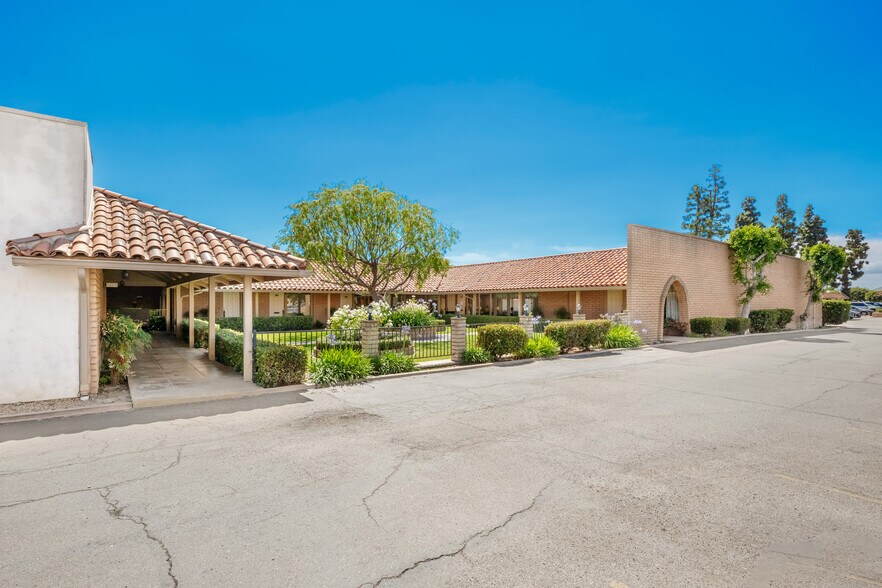 More Photos Of 13362 Newport Ave, Tustin Unknown For Lease