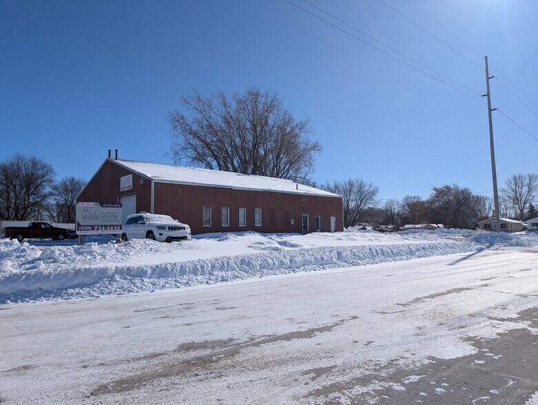 More Photos Of 1100 Weise St, Green Bay Auto Dealership For Sale