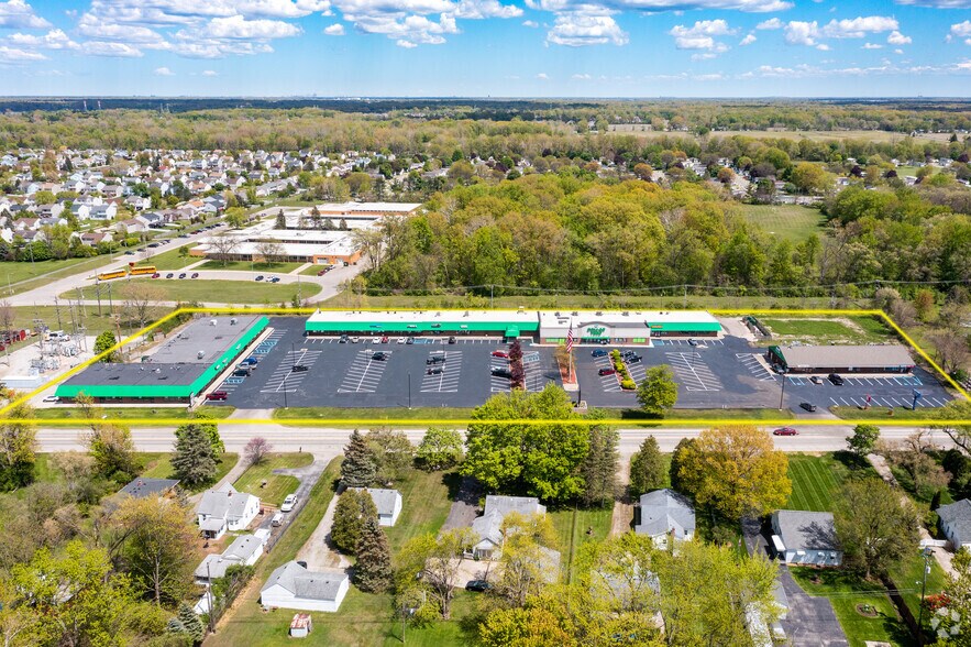 More Photos Of 781-885 Sumpter Rd, Belleville Unknown For Lease