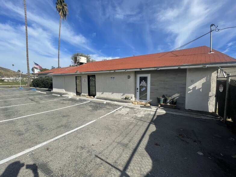 More Photos Of 16899 Lakeshore Dr, Lake Elsinore Contractor Storage Yard For Lease