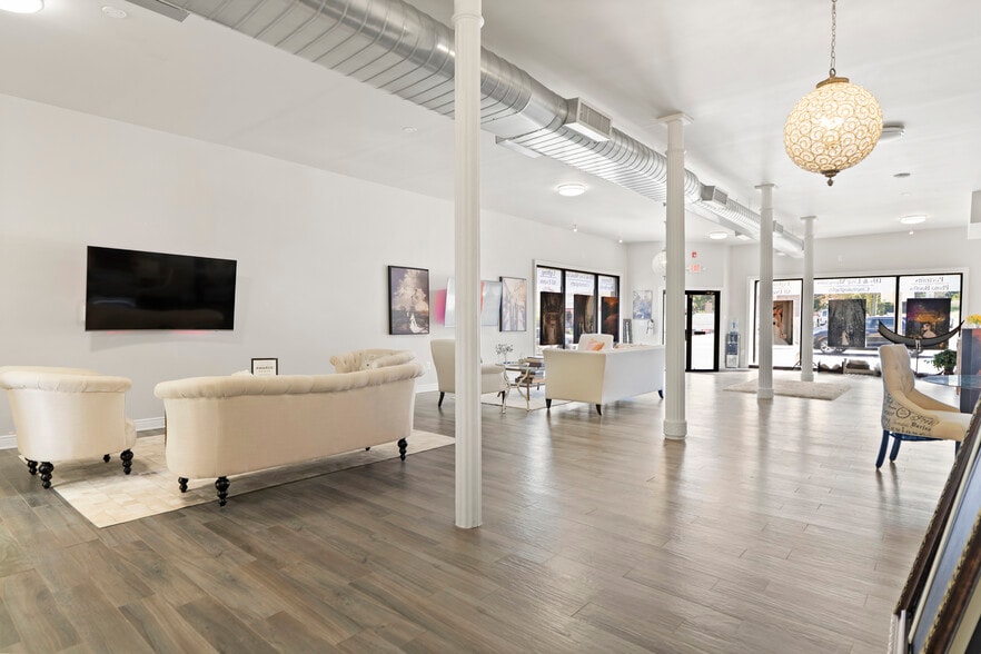 More Photos Of 656-660 Bloomfield Ave, Verona Storefront Retail Residential For Lease