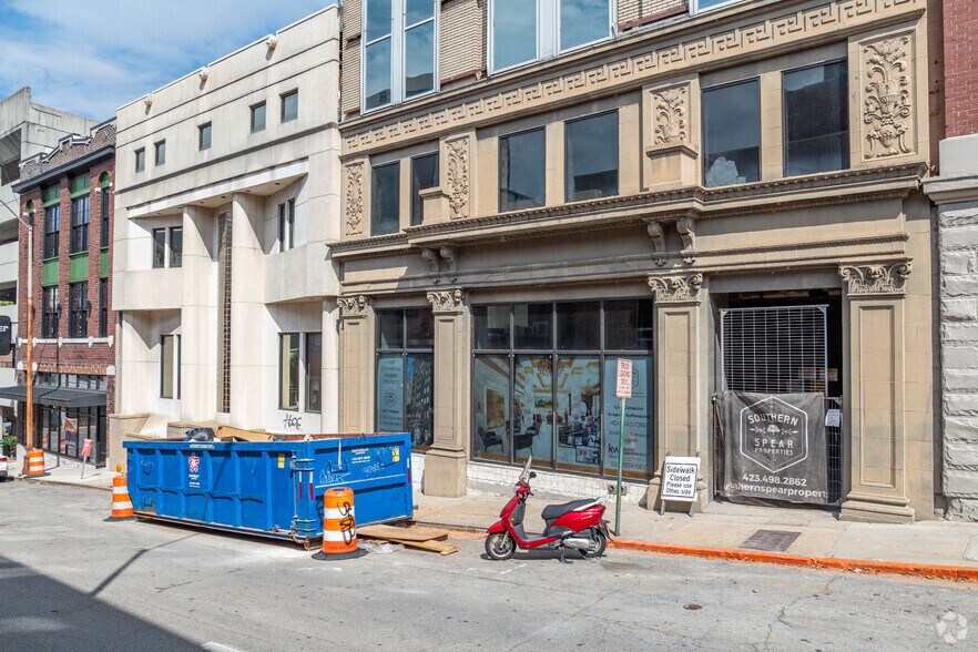 More Photos Of 111 E 7th St, Chattanooga Storefront Retail Office For Sale