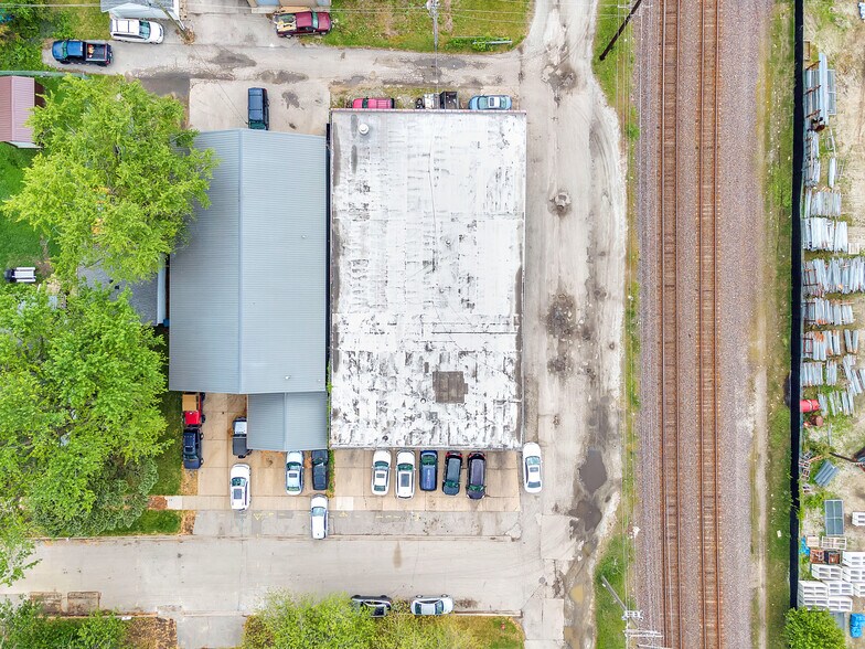 More Photos Of 26 E 34th Pl, Steger Auto Repair For Lease