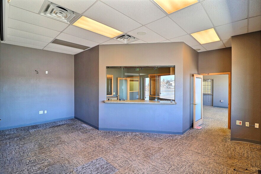 More Photos Of 1616 2nd Ave, Greeley Service For Lease