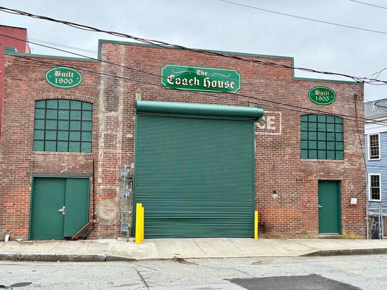 More Photos Of 369 Bank St, New London Storefront Retail Residential For Lease