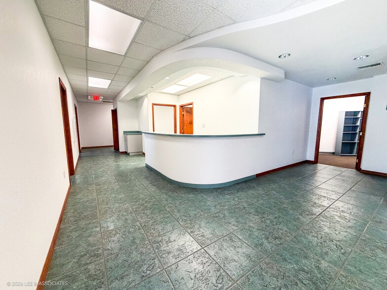 More Photos Of 4741 NW 8th Ave, Gainesville Medical For Sale