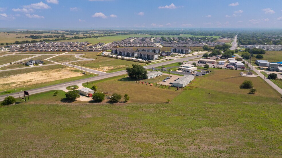 More Photos Of 2000 W San Antonio St, Lockhart Land For Sale