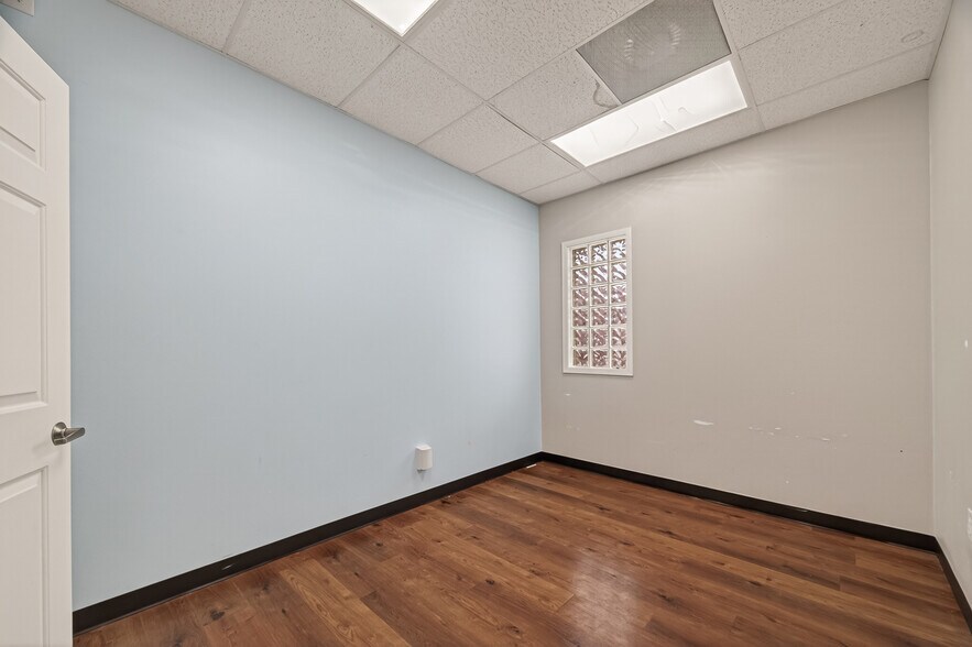 More Photos Of 2223 Dorrington St, Houston Medical For Lease