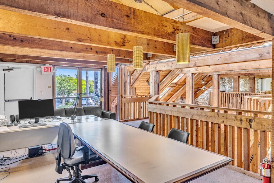 More Photos Of 3045 N Federal Hwy, Fort Lauderdale Loft Creative Space For Sale