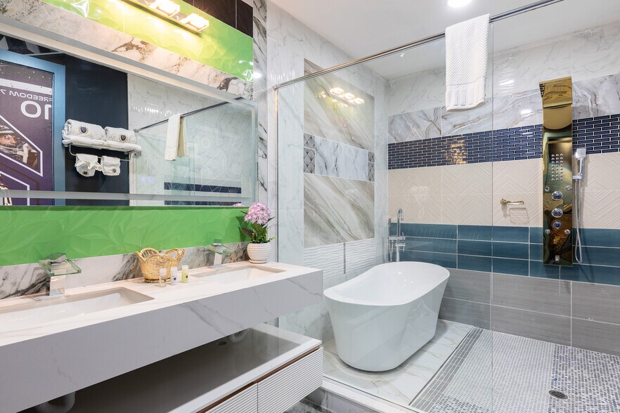 More Photos Of 1015 Fantasy Dr, Davenport Specialty For Sale