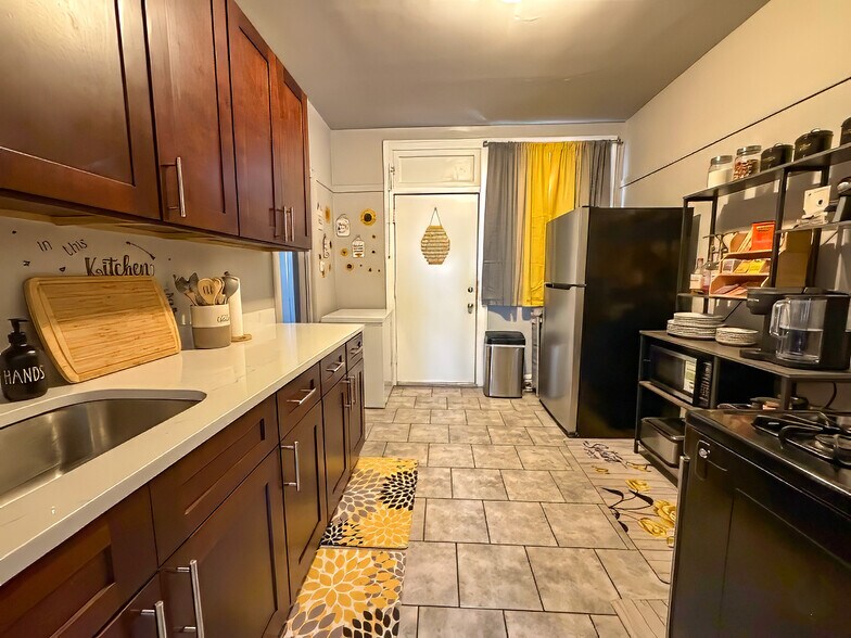More Photos Of 8201 S. Vernon, Chicago Multifamily For Sale