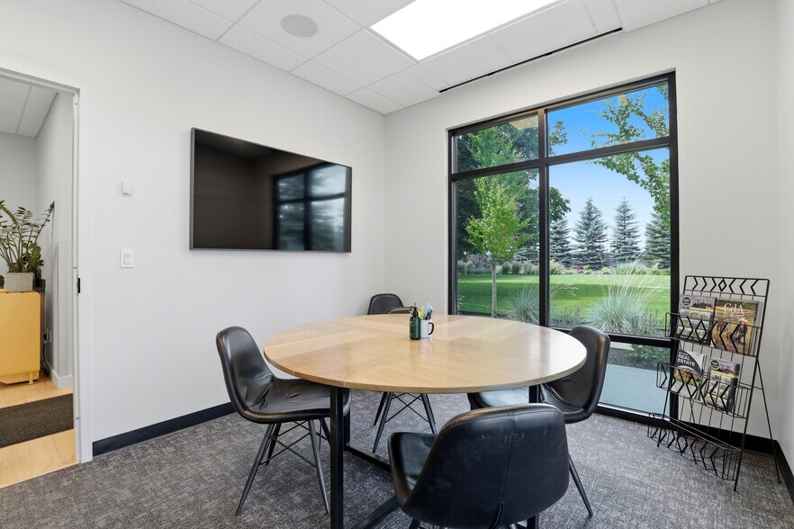 More Photos Of 9493 N Government Way, Hayden Office For Sale
