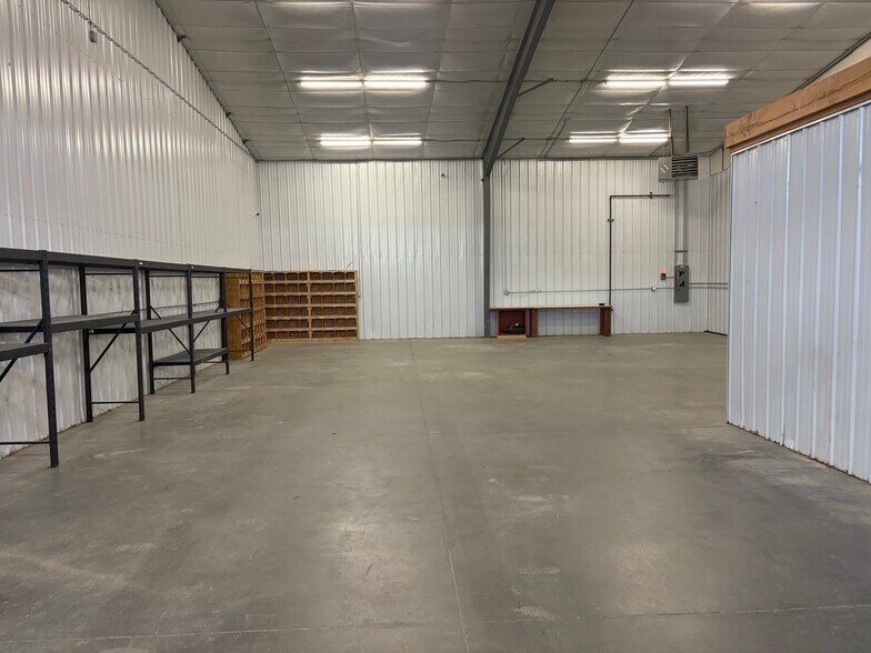 More Photos Of 5229 King Ave W, Billings Warehouse For Lease