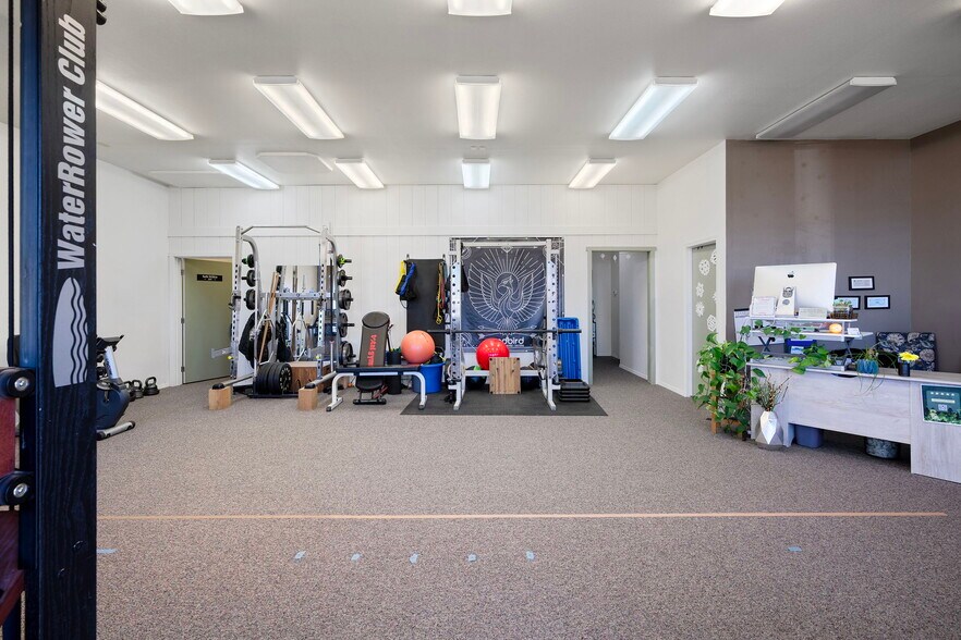 More Photos Of 352 E Hood Ave, Sisters General Retail For Sale