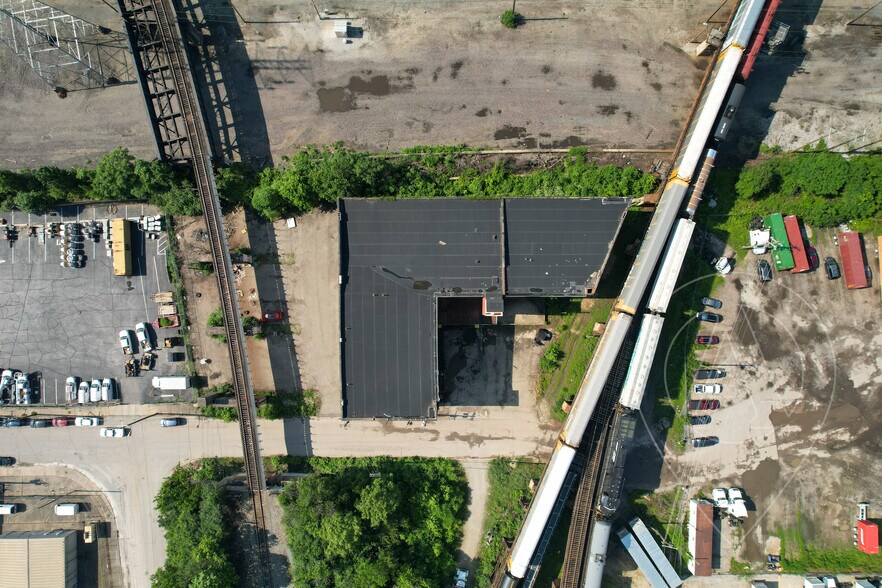 More Photos Of 1275 Budd St, Cincinnati Warehouse For Sale