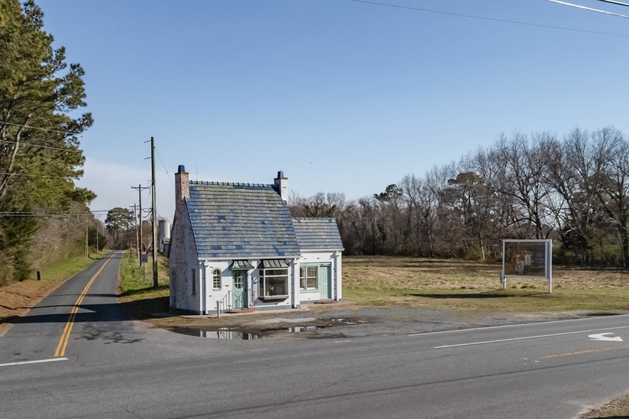 More Photos Of 3255 Stone Rd, Cape Charles Storefront Retail Office For Sale