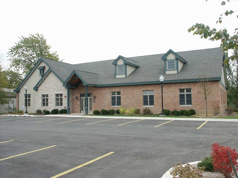 More Photos Of 134 W Lake St, Bloomingdale Coworking Space