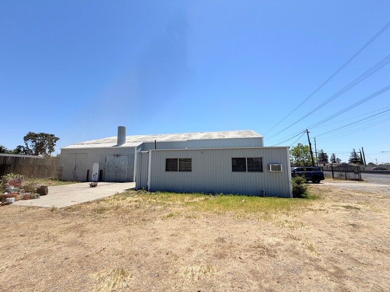 More Photos Of 3230 Moore Rd, Ceres Warehouse For Sale