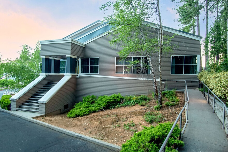 More Photos Of 350 Crown Point Cir, Grass Valley Office For Sale