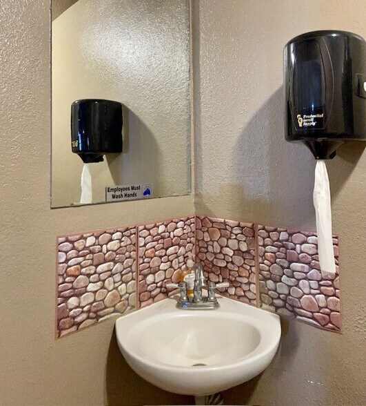 More Photos Of 5079 N AZ Highway 87, Strawberry Restaurant For Sale