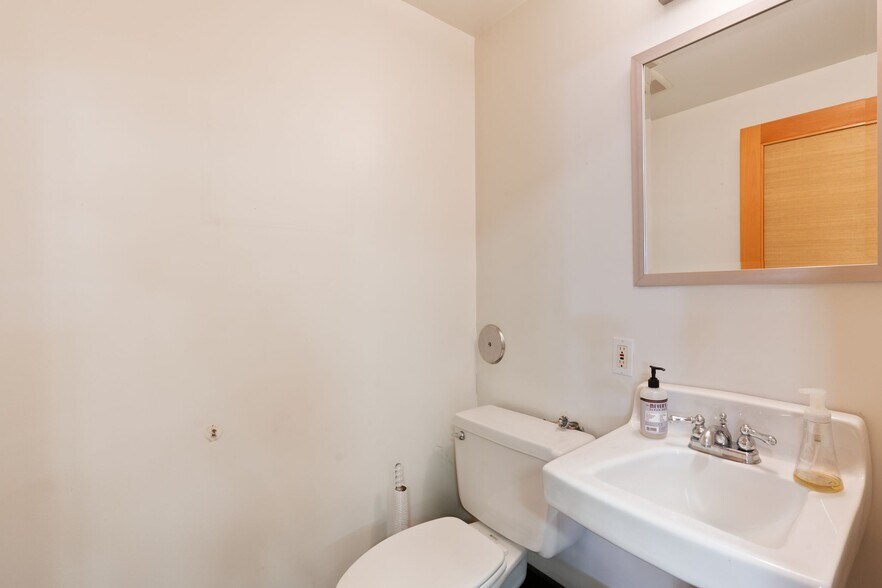 More Photos Of 1104-1106 Mission St, Pasadena Office Residential For Sale