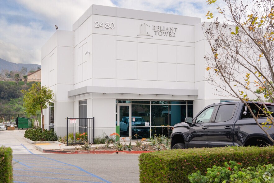 More Photos Of 2480 Palisades Dr, Corona Warehouse For Lease