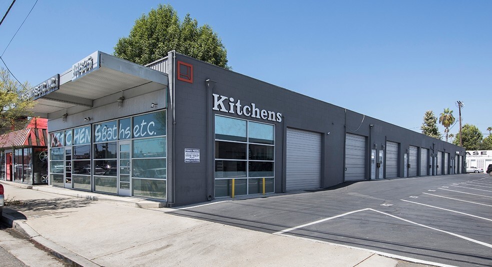 More Photos Of 14723-14825 Oxnard St, Van Nuys Unknown For Lease